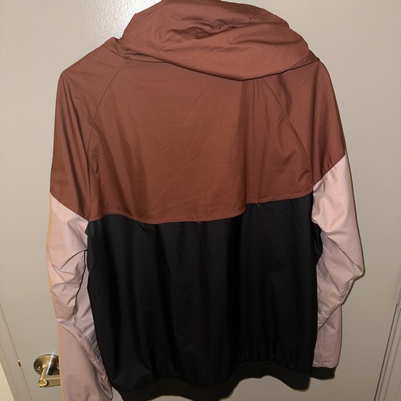 Nike Jacket - Picture 2 of 6